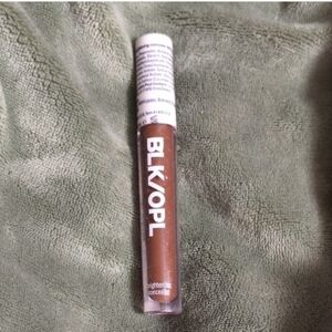 *4 for $28* Nice N Noir BLK/OPL Brightening Concealer